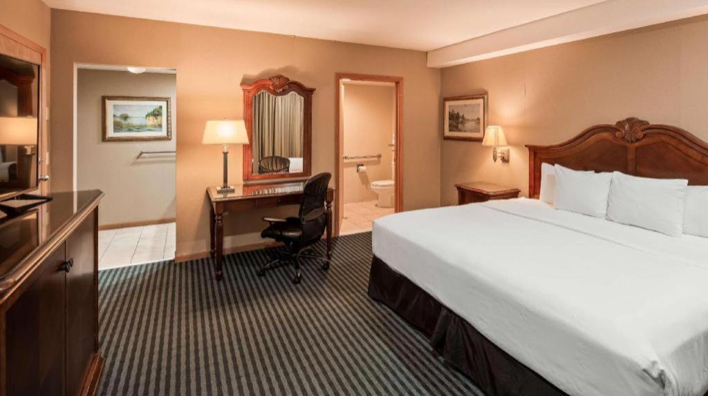 Best Western River Terrace Cheboygan Luaran gambar