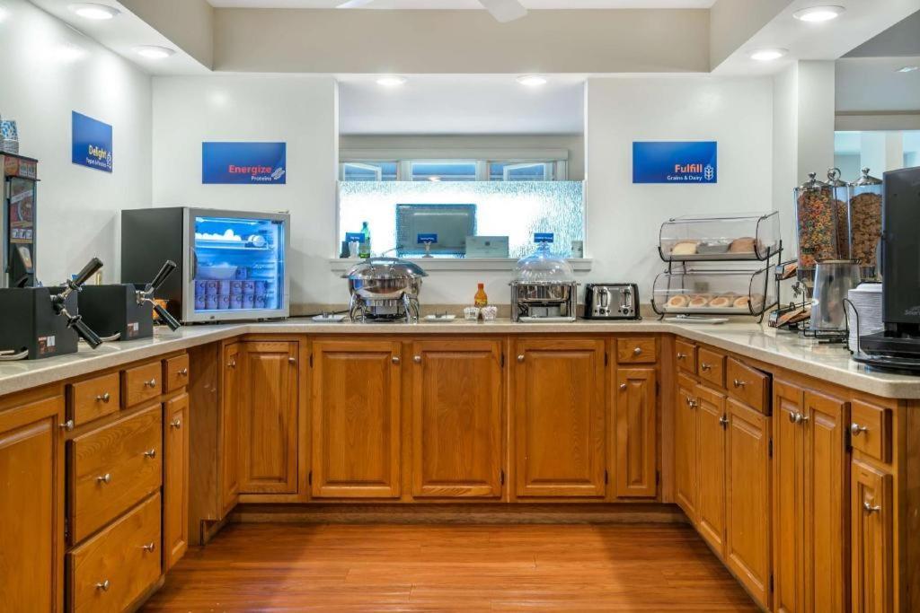 Best Western River Terrace Cheboygan Luaran gambar