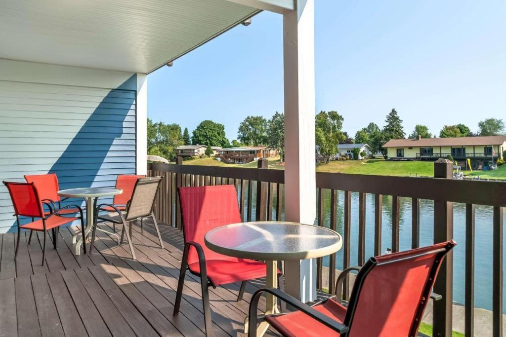 Best Western River Terrace Cheboygan Luaran gambar